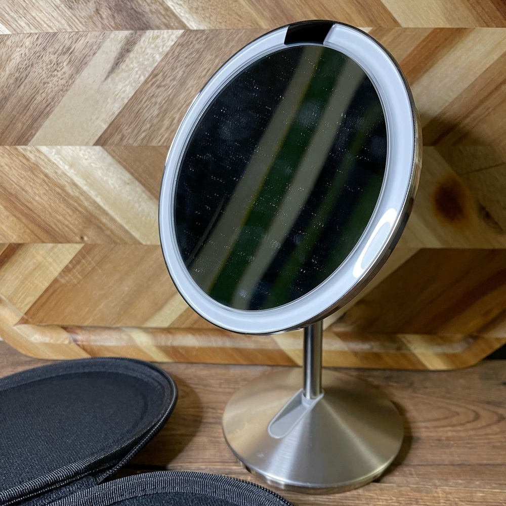 simplehuman rechargeable mirror